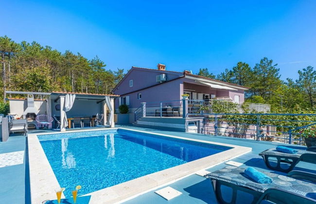 Grace Comfortable Holiday Residence - Photo 13