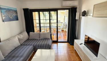 Apartamento en la Escala con piscina y parking - Photo 2