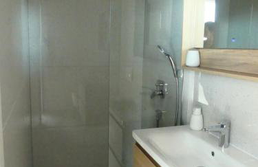 Seaside Serenity - Elegant Apartment with Stunning Sea Views - Foto 15