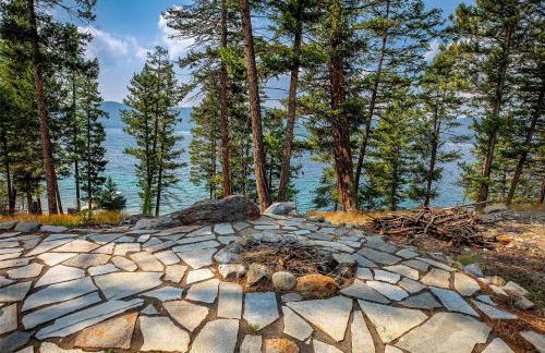 Built 2016 Pristine Lake House for Boating, Remote Work, Hiking and Relaxing - Foto 40