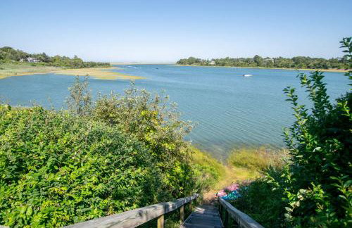 Seaside Retreat w Private Beach Landing - Foto 27