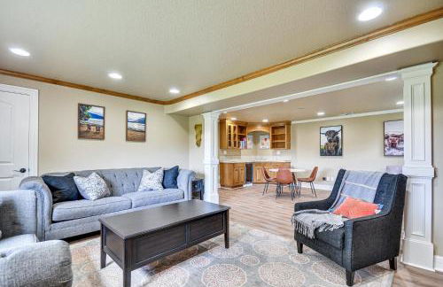 Portland Area Group Getaway Hot Tub and Views! - Foto 15