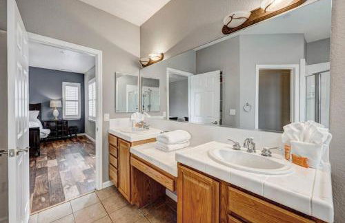 Marina Escape-Lake-Family-Fishing-Casino - Photo 18