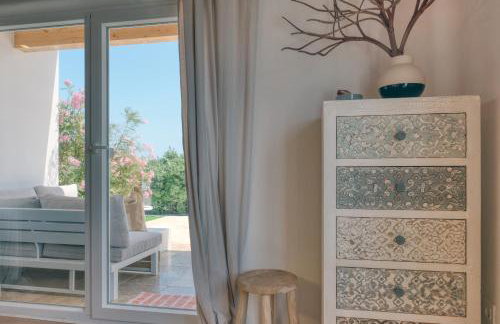 Chalet Emily Alpine Chic with Hot Tub and Ocean View By Lanzarote Vacation Homes - Foto 35