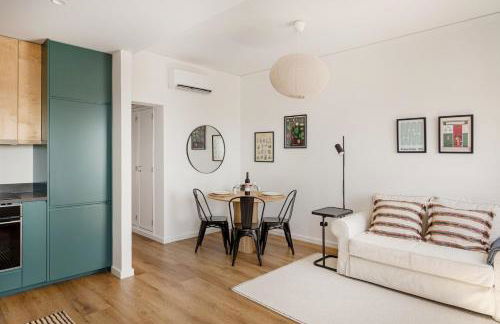 Seaside Family Stays | Walk to the Beach, Caxias - Photo 15