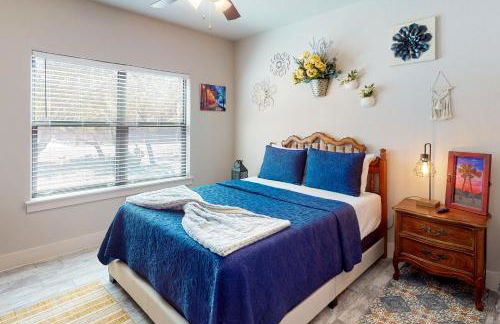 Tanglewood Retreat | Updated house in Spring Branch with a large yard - Foto 22