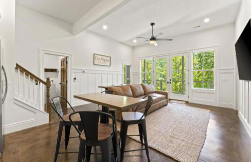 Lakeside Retreat Sleeps 22 Dock Grill Game Room - Foto 24