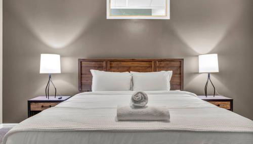 HUGE Luxe Downtown Flat: Pool Table & Parking - Foto 5