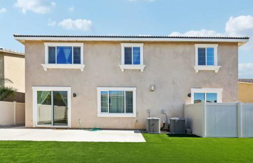 Entire Private Home with 5 Bedrooms 3 Bathrooms, 3000 sqft, Gated Yard, Garage, Nice View, Available Now - Foto 40