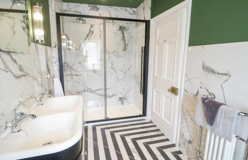 Gwern Borter Manor - Photo 38