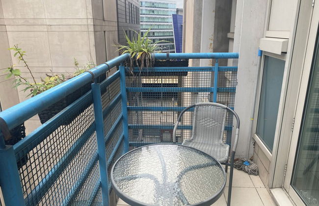 Whitworth Street Apartment in Manchester - Photo 20