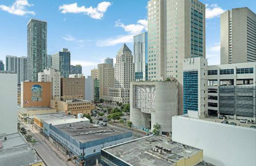 Downtown Edit-Resort Style Stay with Full Amenities - Foto 27