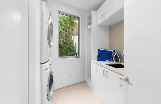 Beverly Grove - Photo 8