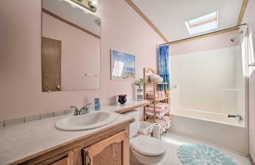 Houghton Lake Family Getaway with Fire Pit! - Foto 20