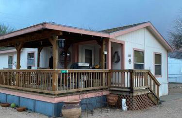 Lake House - Photo 14