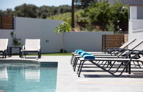 Sunnyside Villas, Just Steps to the Beach & Restaurants, By ThinkVilla - Photo 9