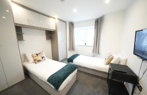 HEATHROW AIRPORT apartments-FREE parking-Free underground to and from Heathrow-30 min central London - Foto 61