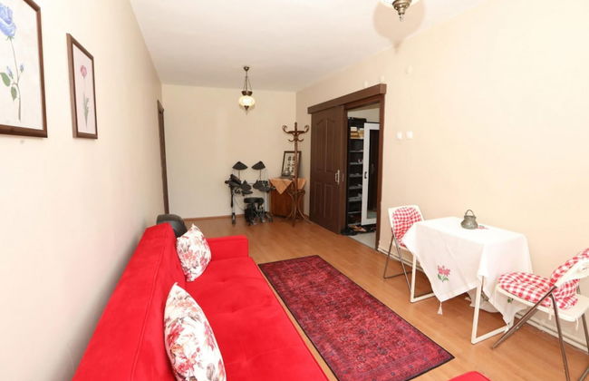 Flat With Two Living Rooms and Balcony in Uskudar - Foto 12