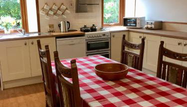 Lower Thura House - Photo 2