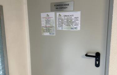 Sosnowy Nadmorski Zakątek blisko plaży z parkingiem - Foto 9