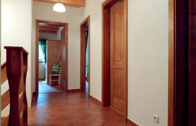 Comfortable Villa With Stunning Views - Photo 23