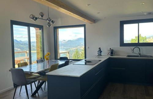 Spacious house with stunning views Puy-Sanières - Photo 2