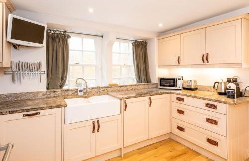 Murphys House - 3 bed Luxury Central Townhouse - Photo 16