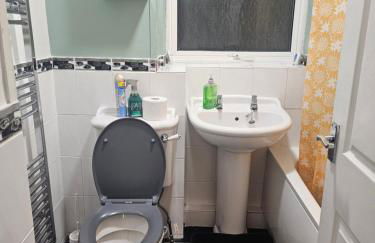 Rosag 4- Bedroom Guest House Rainham - Foto 12