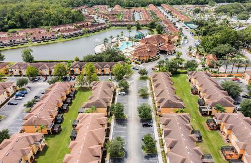 Beautiful 3 Bedroom Villa with Private Hot Tub, 10 mins to Disney! - Foto 46