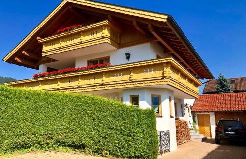 Ferienwohnung Bergblick für bis 13 oder 14 Personen mit 5 Schlafzimmer und 3 Bäder - Foto 1