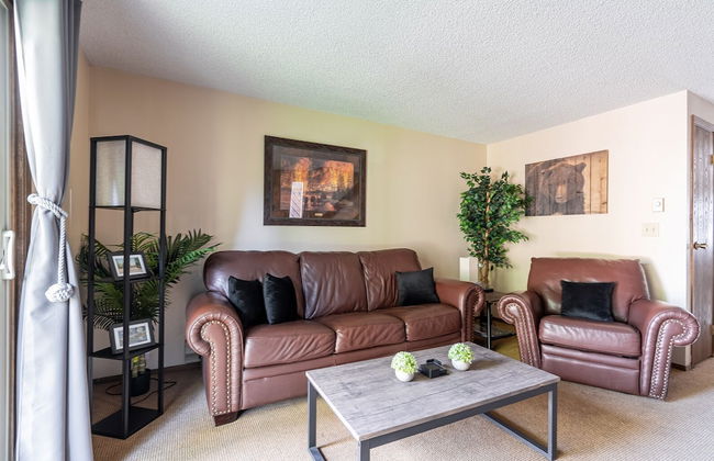 Huckleberry House - Photo 13