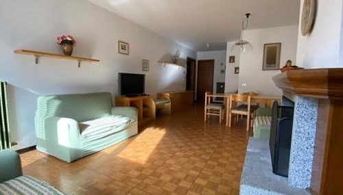 089 Ampio trilocale con doppi servizi, Giustino - Foto 1