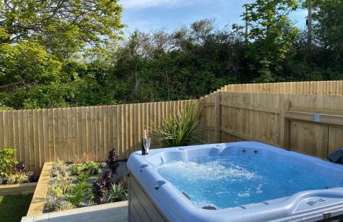 Waves Falmouth-hot tub games room very close to Swanpool beach and Falmouth GC - Foto 38