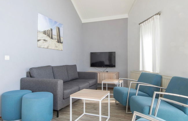 Bungalow in Zeeland Near Sandy Beaches - Photo 9