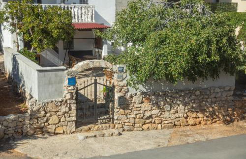 Apartments by the sea Milna, Vis - 8895 - Photo 13