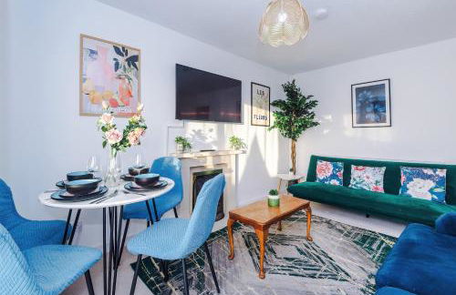 2Bed Bungalow, Free Netflix, Prime, Disney, WiFi, Private Parking - Foto 2