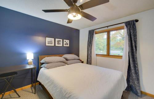 Hermantown Home with Decks, Grill and Hot Tub! - Foto 12