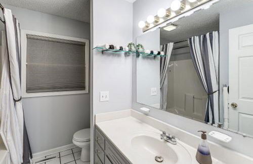 Retreat with Fenced Backyard in Kingsport! - Foto 17