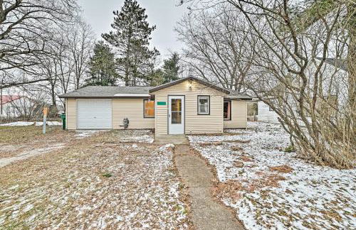 Quaint Frederic Home Ski, Boat and Hike Nearby - Foto 2