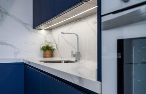 Sur Suites del Sol Apartamento 3 hab y 2 wc con gran terraza y piscina a pasos de la playa - Photo 13