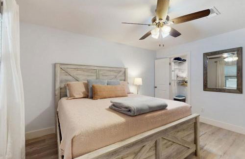 Condo Near Lake Horseshoe Bay with Private Balcony, Washer/Dryer, A/C, WiFi - Foto 16