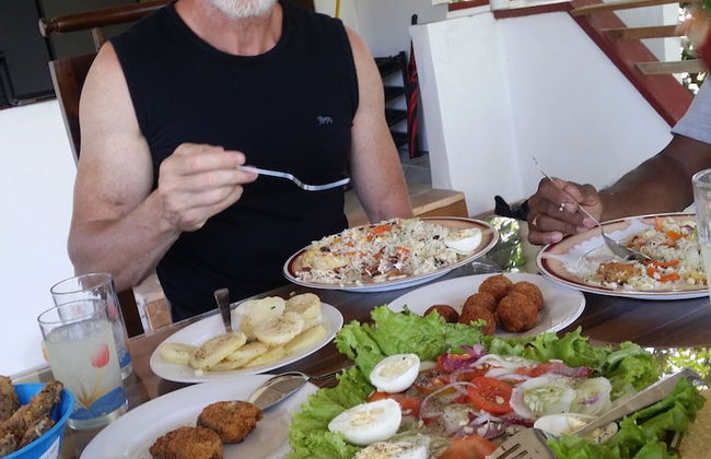 Sana Guest - Photo 22