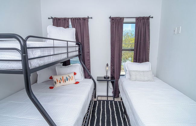 Spectacular 3 BR Plus 2 and a Half BA Apt Near Downtown - Foto 5