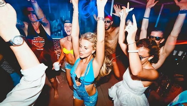 Crucero al atardecer Alanya con cena, natación y fiesta de la espuma - Foto 3