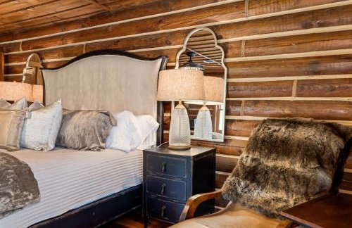 3BR Luxury Log Cabin Near Franklin - Foto 33