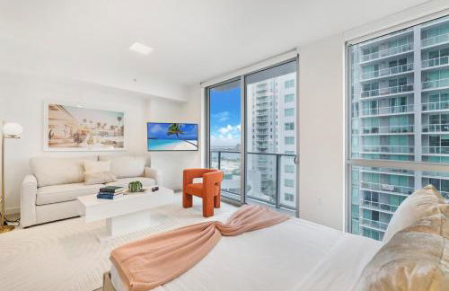 Designer Studio Downtown Miami with Rooftop Pool and Gym - Foto 1