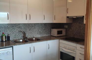 APPART STANDING 2 chambres 2SDB clim PISCINE PARKING WIFI TERRASSE 21m2 LOCAL VELO Port-Aventura, plage, centre - Foto 13