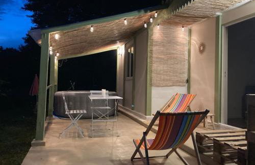 Domaine isolé dans les vignes avec sa jacuzzi house - Photo 19