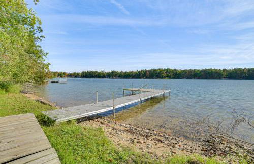 Pet-friendly Lakefront Gaylord Home with Dock! - Foto 25