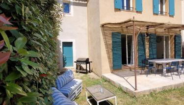 Maison au cœur des Ocres du Luberon - Foto 3, Garden